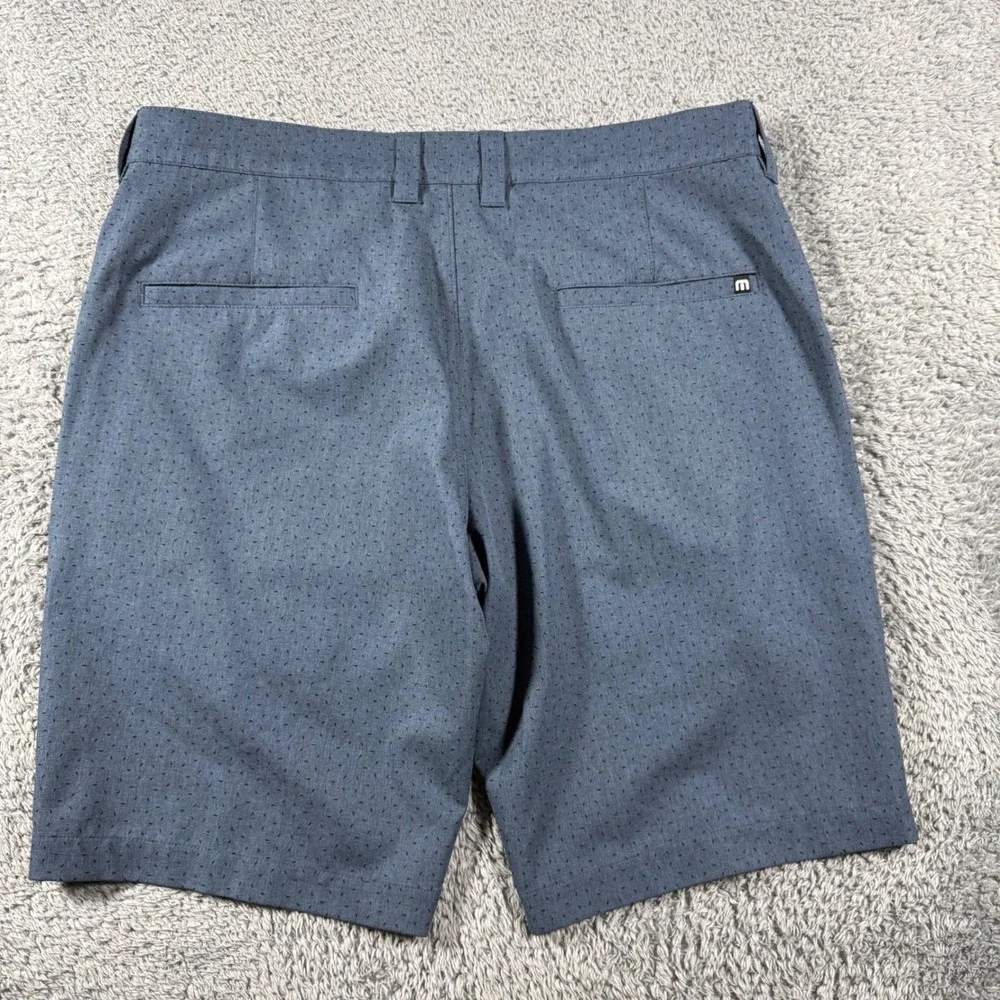 Travis Mathew Performance Golf Shorts Mens 33 Blue Geometric All Over Print